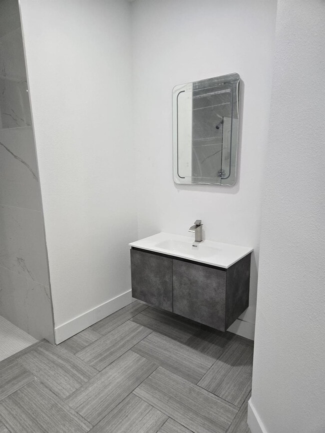 Building Photo - 239 Ave Del Centro