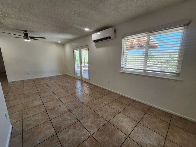 Building Photo - Must See! Spacious 3 Bedroom Home w/ Solar