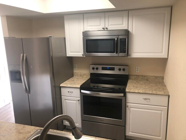 Building Photo - 791 Assisi Ln