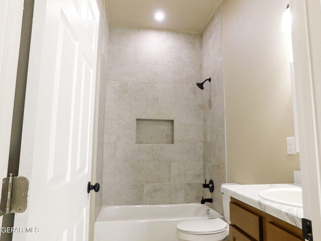 Building Photo - 8940 Ankerson St