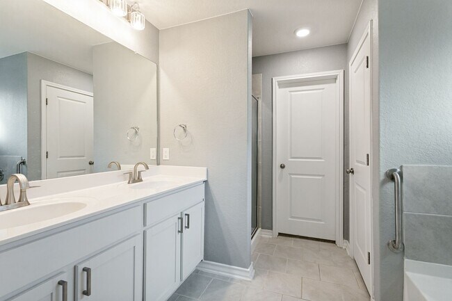 Building Photo - 9908 Bratten Rise