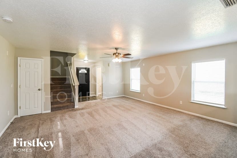 Building Photo - 2163 Fresco Dr