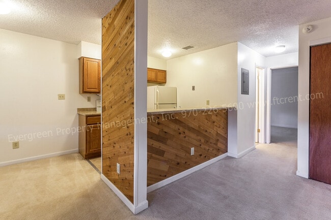 Building Photo - 1705 Heatheridge Rd