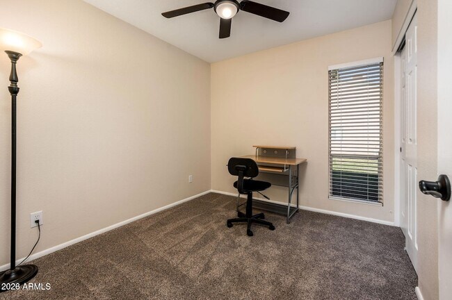 Building Photo - 4515 W Continental Dr