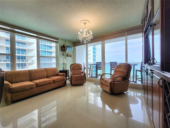 Building Photo - 3505 S Ocean Dr