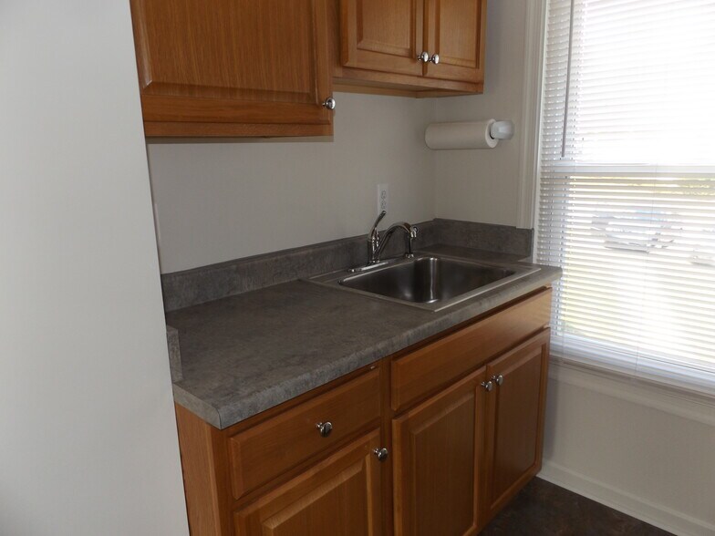 Kitchen - 766 Central Ave