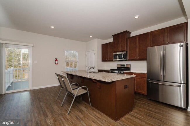 Building Photo - 6 Sparrow Cir