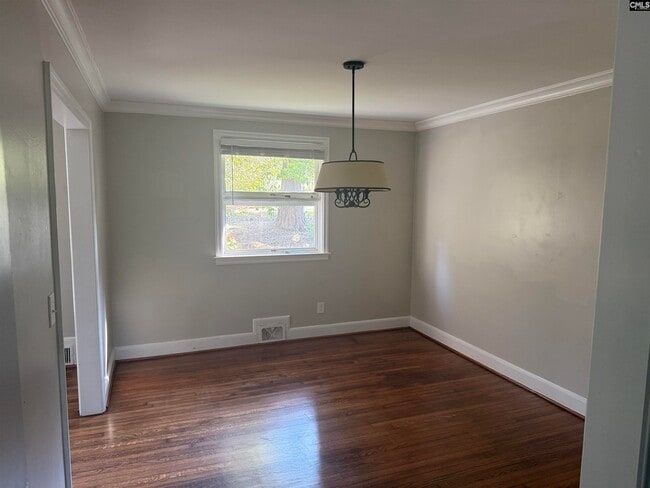 Building Photo - 5121 Circle Dr