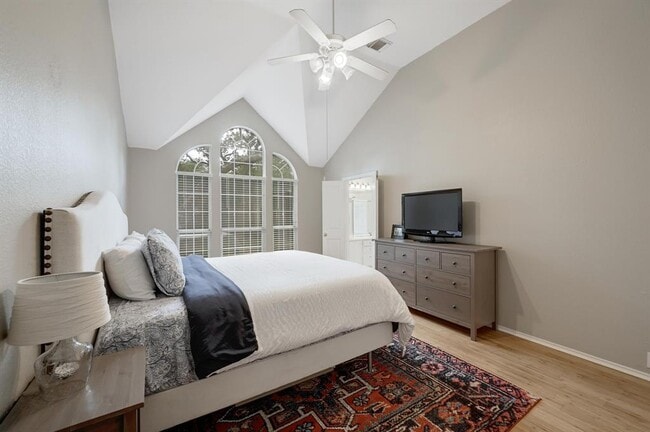 Building Photo - 5405 Apache Creek Cove