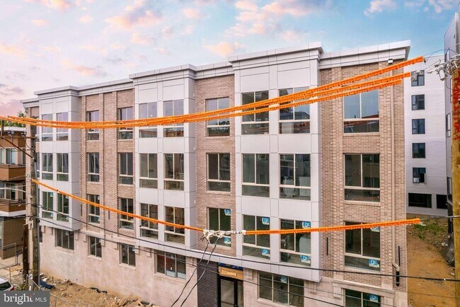 Building Photo - 1223 N 7th St