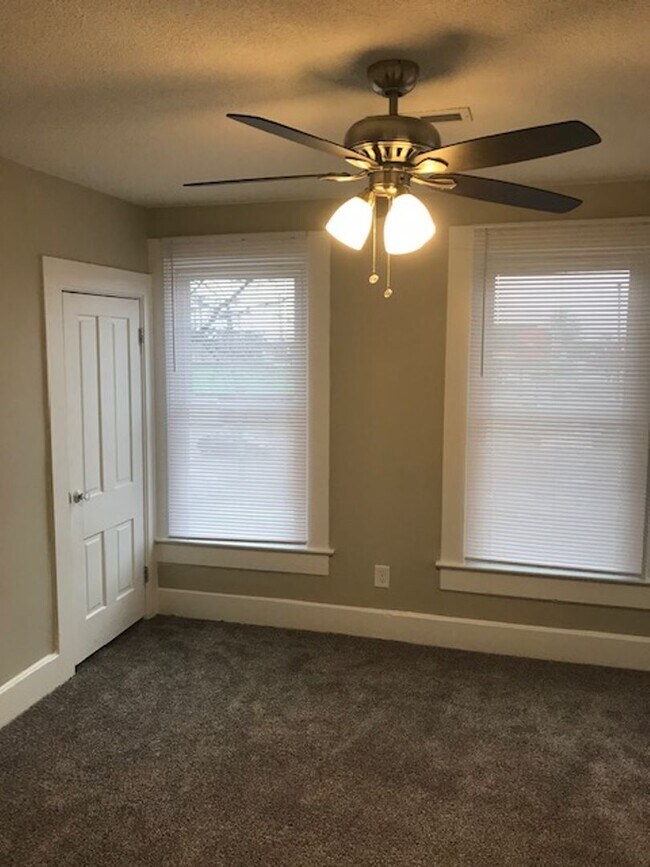 Building Photo - 2007 N Harrison St