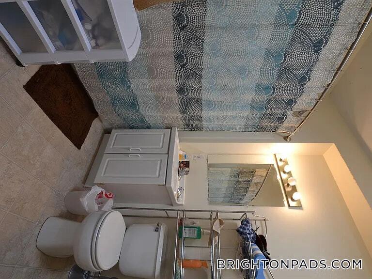 Building Photo - 8-10 Glencoe St.