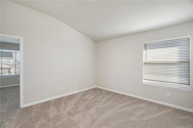Building Photo - 19004 Elk Horn Dr