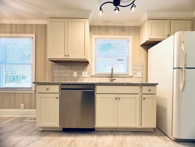 Building Photo - Beautiful 2BR Butner Home