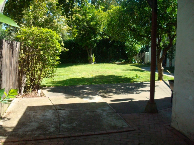 Building Photo - 4533 D St