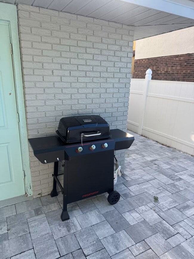 Building Photo - 3837 Sandstone Ct