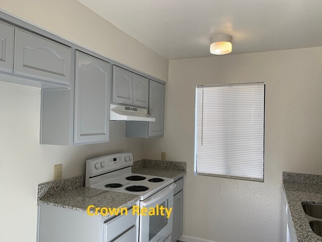 Building Photo - 2811 W Mission Ct