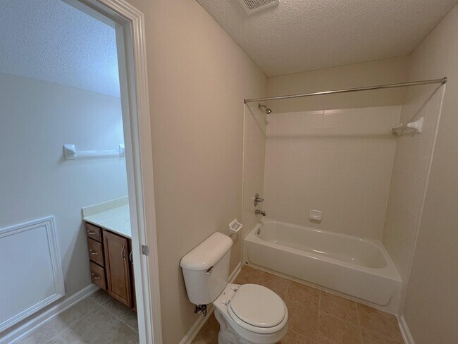 Building Photo - 4883 Fox Springs Dr