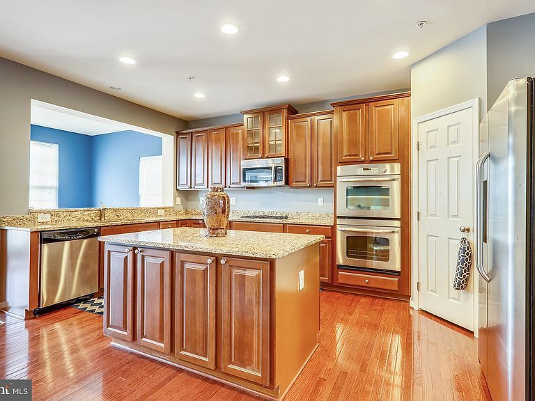 Building Photo - 2834 Admiral Ridge Rd