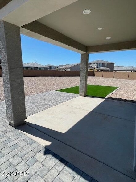 Building Photo - 2085 E Wetleaf Pl