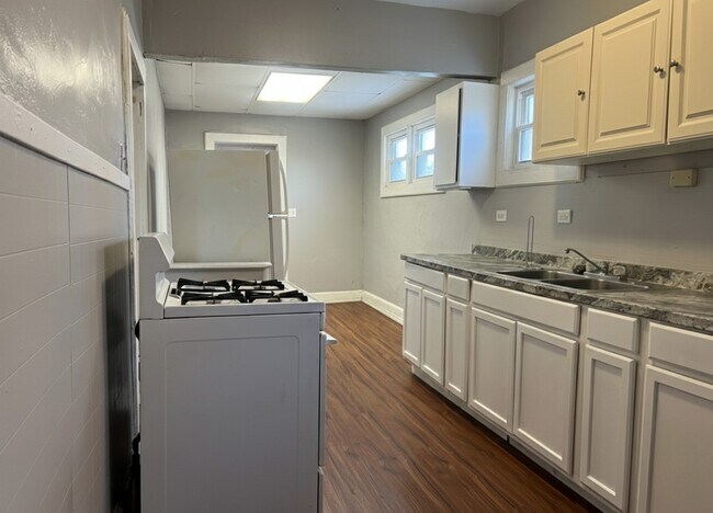 Building Photo - 274 Chenango St