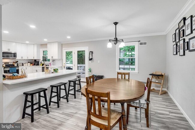Building Photo - 4157 Waterway Dr