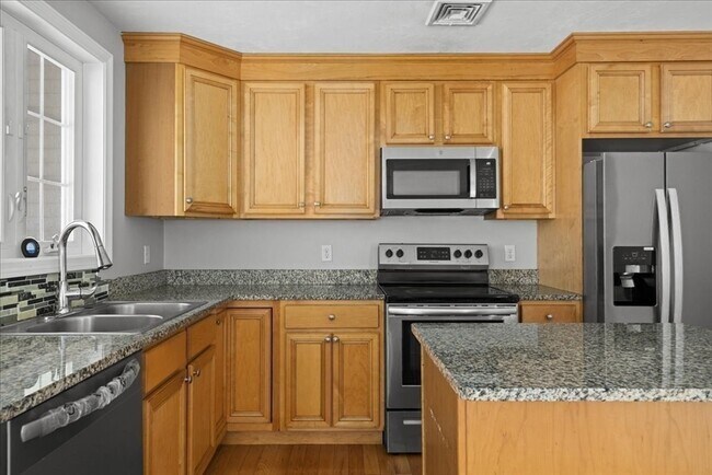 Building Photo - 16 Third St