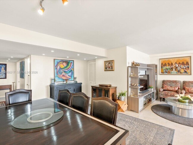 Building Photo - 18071 Biscayne Blvd