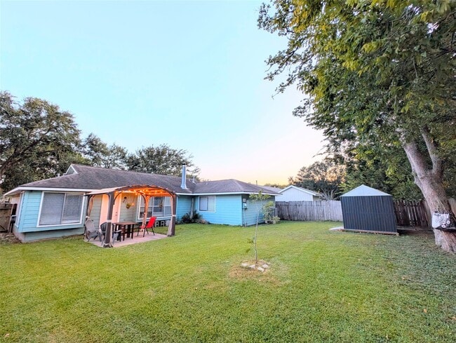 Building Photo - 2706 Orion Dr