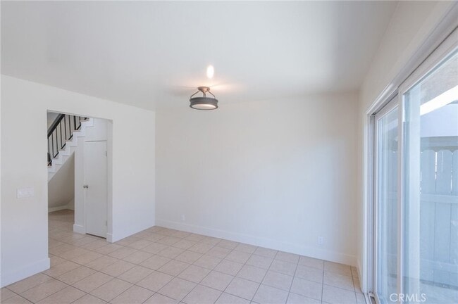 Building Photo - 857 Windwood Dr