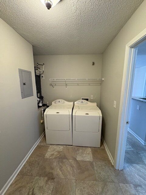 Building Photo - 521 Spring Forest Rd