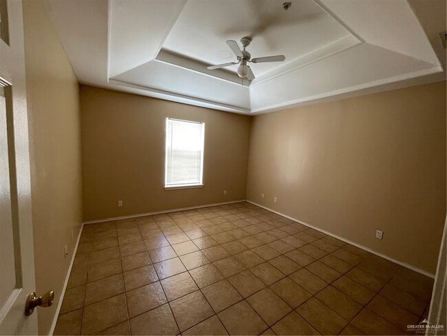 Building Photo - 11 Salvatierra Ave