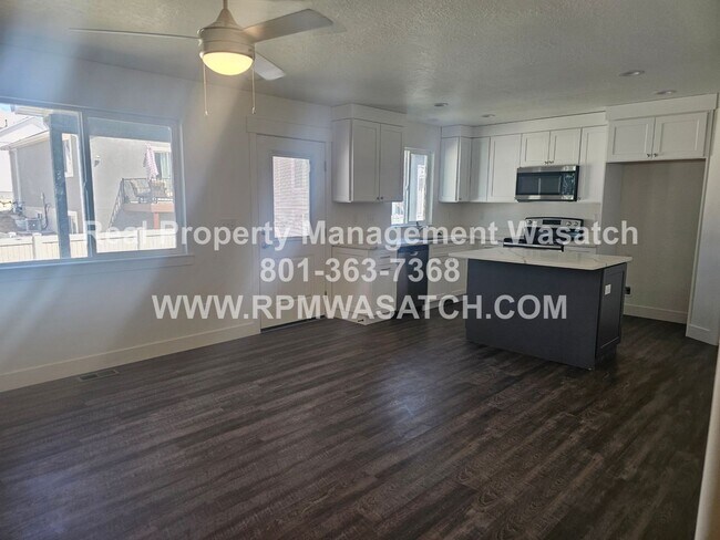 Building Photo - 738 N 160 E