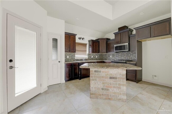 Building Photo - 20 N 42nd St