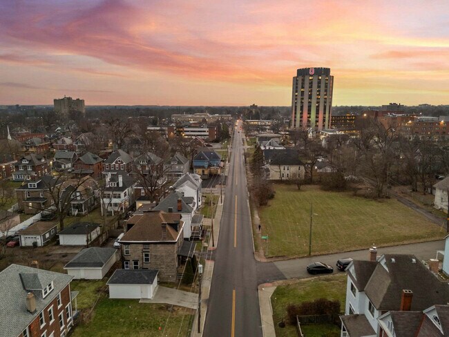 Building Photo - 286 Taylor Ave