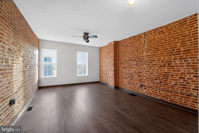 Building Photo - 1602 Latrobe St