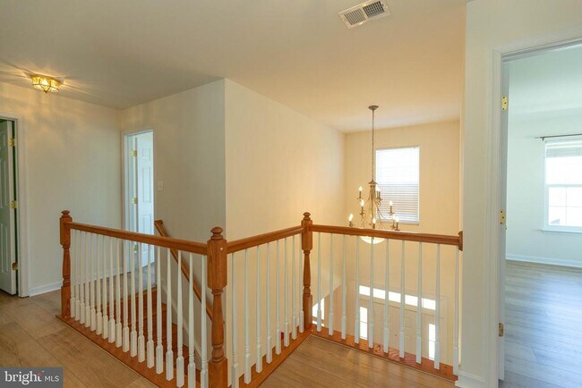 Building Photo - 341 Bullskin St