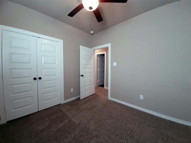 Building Photo - 9815 Grosbeak Ln