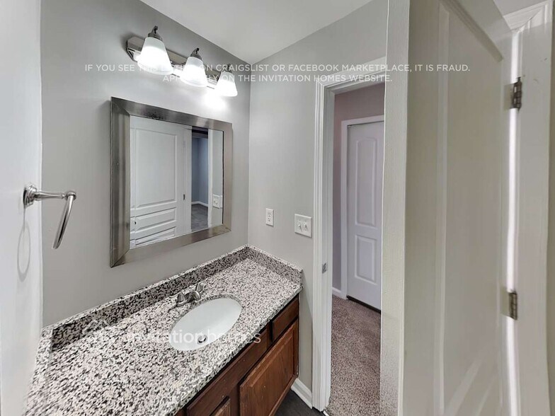 Building Photo - 9215 Ducati Ln