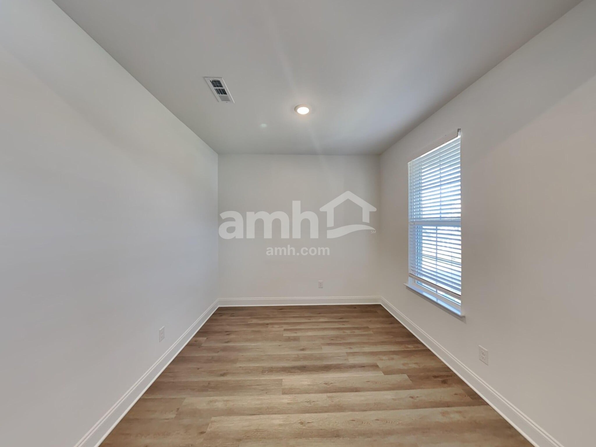 Building Photo - 300 Sawyer Jackson Dr