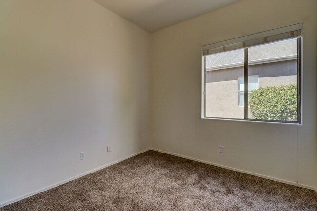 Building Photo - 6461 E Kilkenny Pl