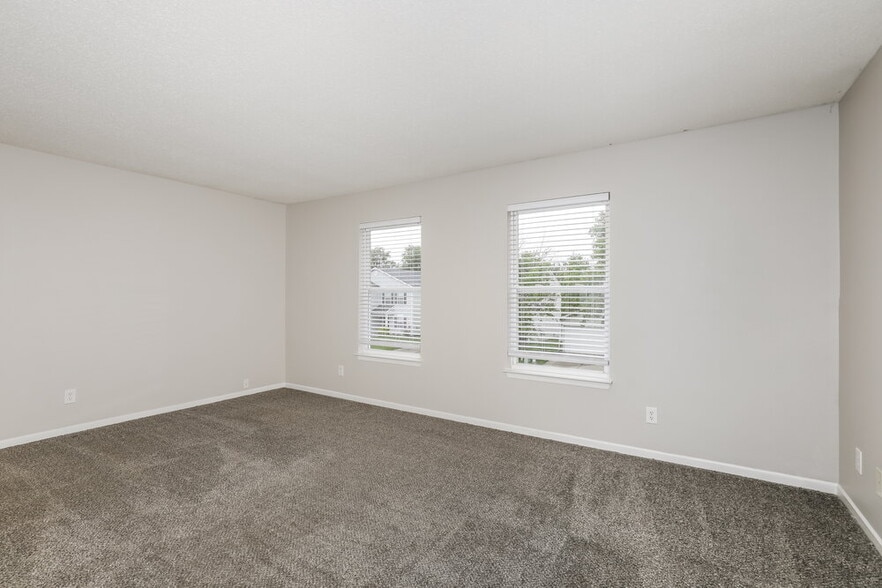 Building Photo - 2371 Summerwood Ln