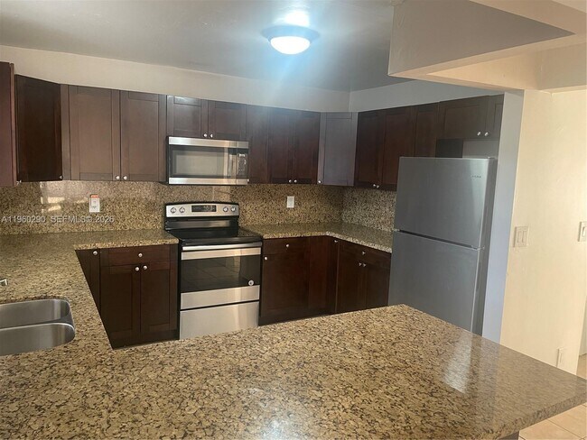 Building Photo - 2191 Bayberry Dr