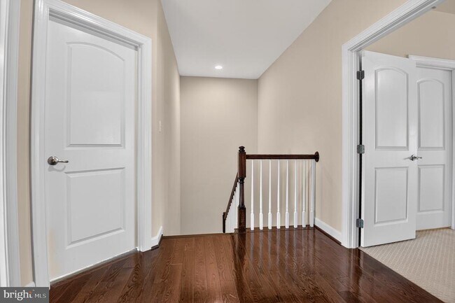 Building Photo - 24949 Earlsford Dr