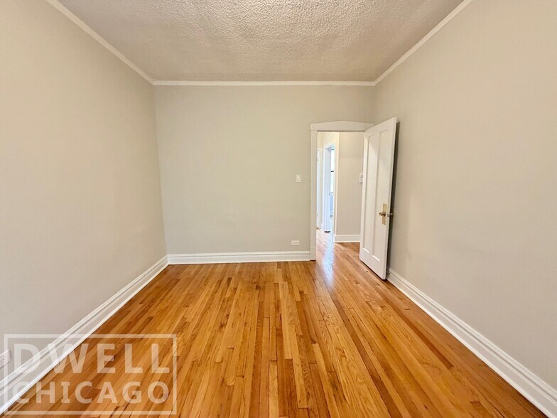 Building Photo - 1544 N Kedzie Ave