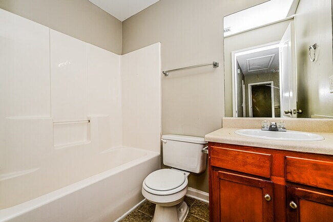 Building Photo - 5792 Castlebrook Dr