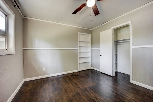 Building Photo - Freshly Updated 3 Bedroom Home
