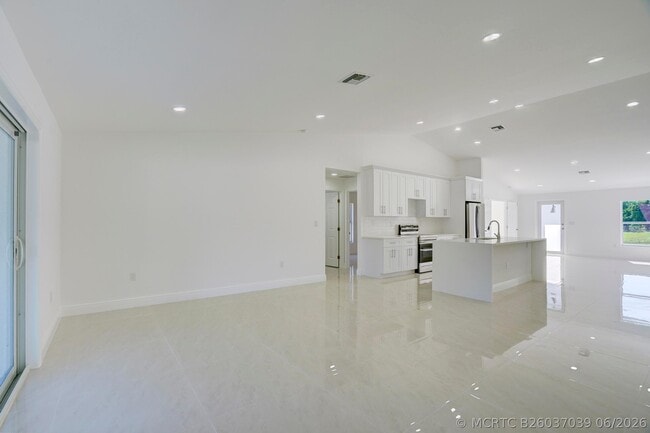 Building Photo - 13875 63rd Rd N