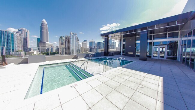 Building Photo - 500 W Trade St