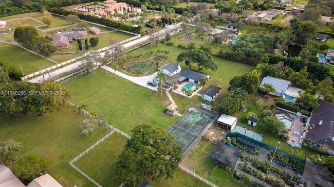 Building Photo - 7601 NW 82nd Terrace